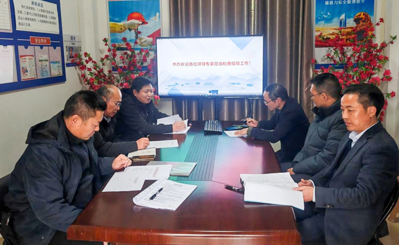 重庆市经信委应急处副处长幸波赴合川分公司 检查指导安全生产工作