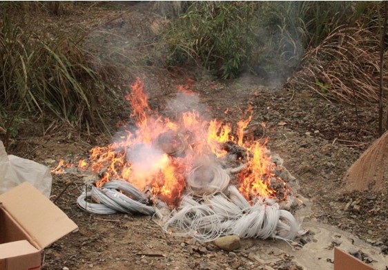 燃烧法销毁导爆管、导火索