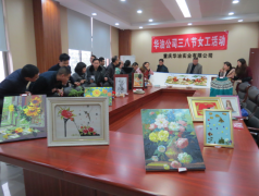 【华油】巾帼展风采　巧手绘春天